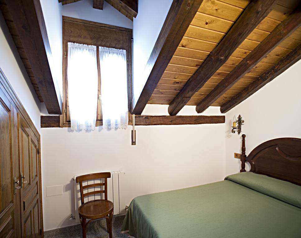 Apartamentos Casa Buisan Брото Номер фото