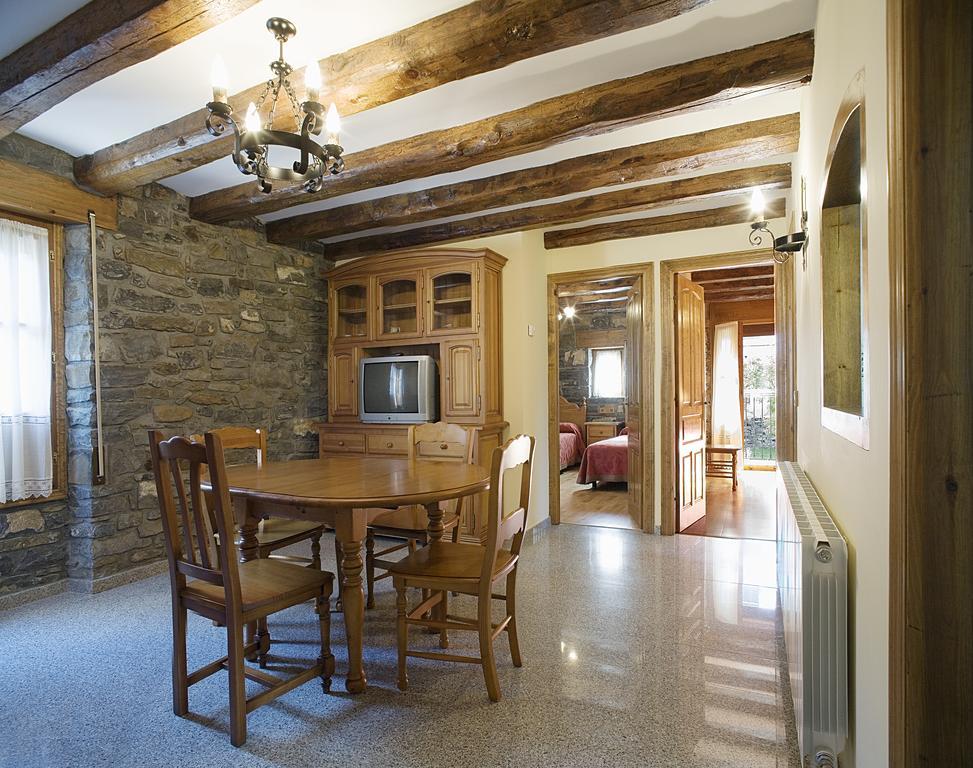Apartamentos Casa Buisan Брото Номер фото
