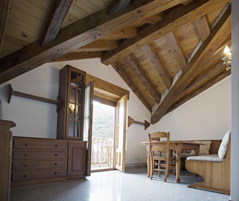 Apartamentos Casa Buisan Брото Номер фото